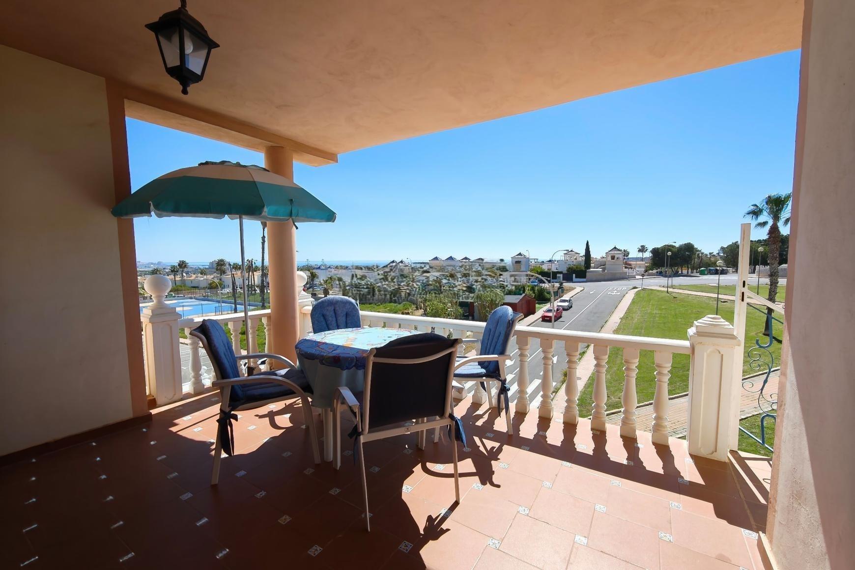 For sale - 2 Bedroom 1 Bathroom Bungalow in Torrevieja - Los Balcones - Los Altos Del Edén  - Alicante