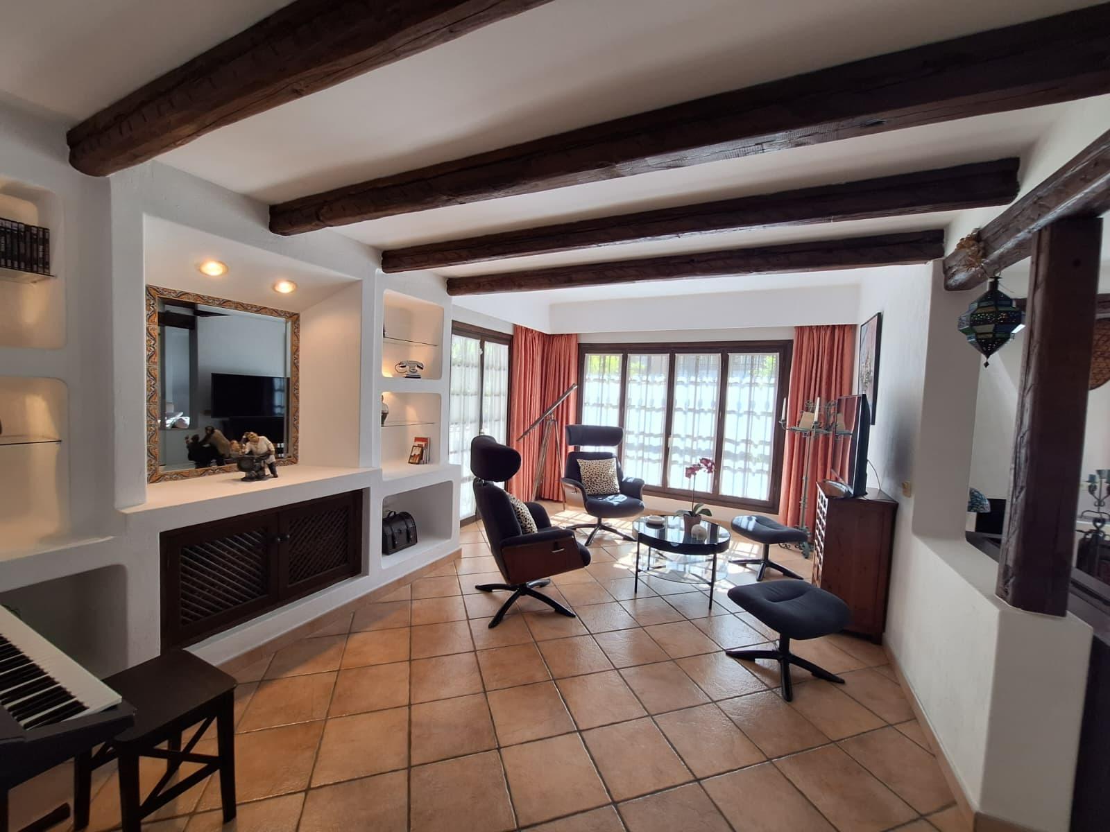 For sale - 2 Bedroom 2 Bathroom Apartment in Torrevieja - Los Frutales  - Alicante