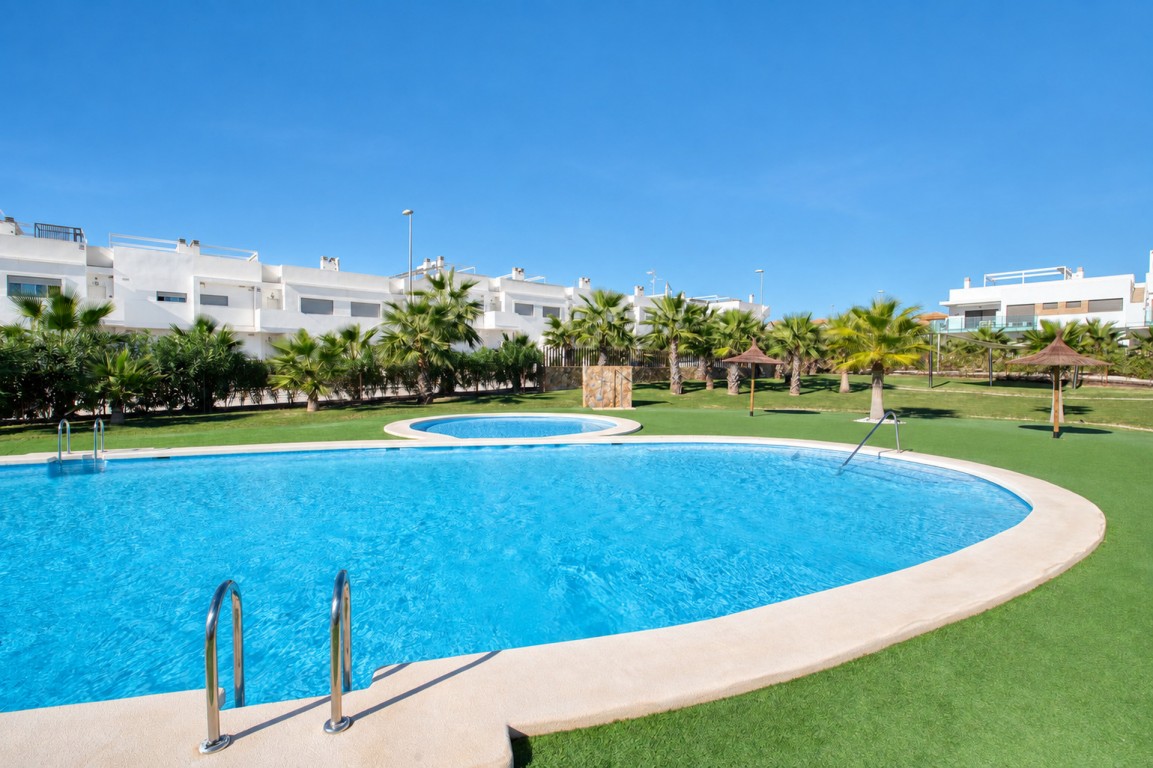 For sale - 3 Bedroom 2 Bathroom Apartment in Vistabella Golf - , Vistabella Golf, Alicante, Spain - Alicante