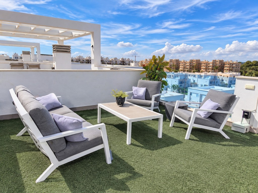 For sale - 3 Bedroom 2 Bathroom Penthouse in El Raso - , El Raso, Alicante, Spain - Alicante