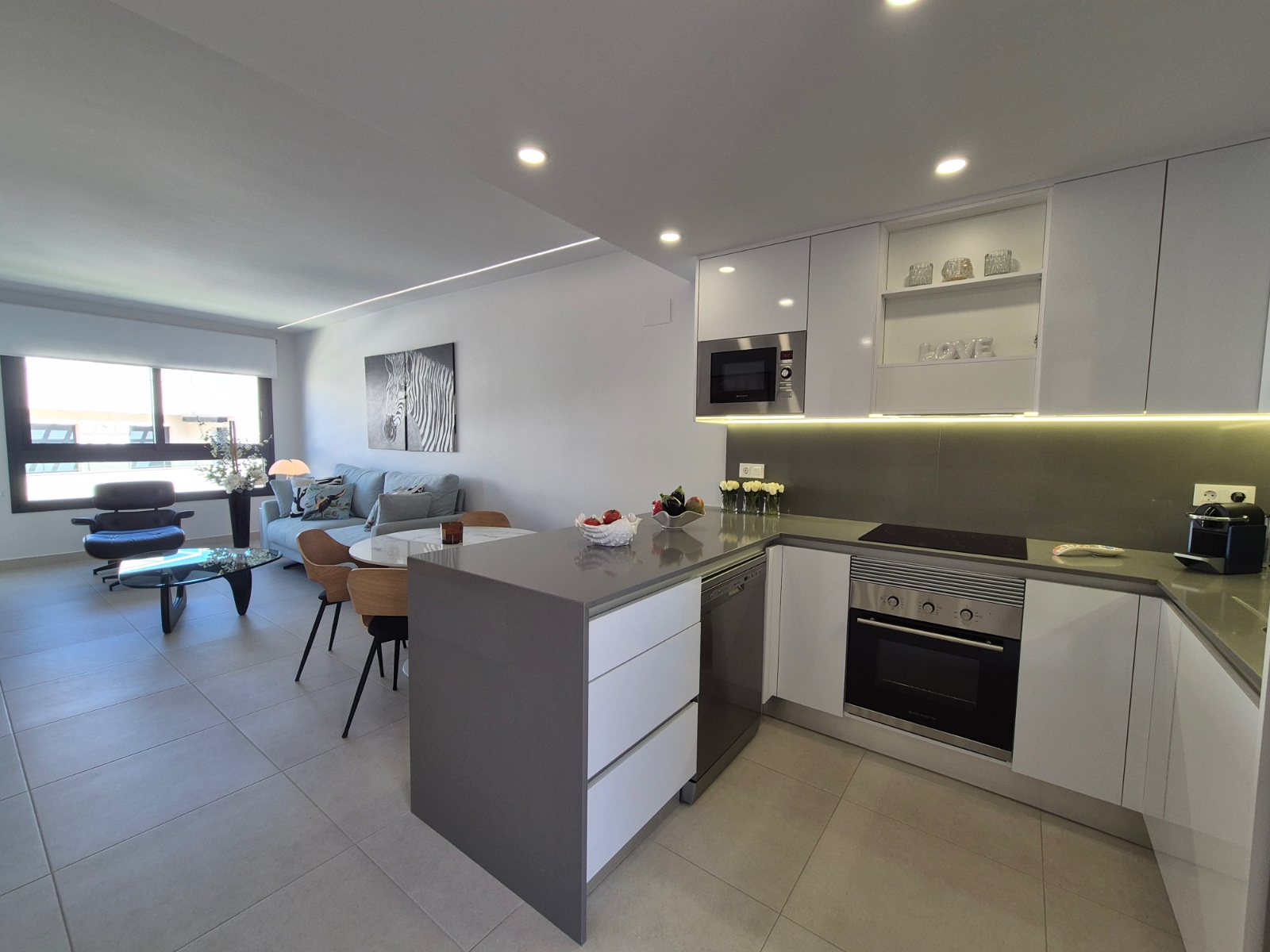 For sale - 3 Bedroom 2 Bathroom Penthouse in Orihuela - Inland  - Alicante