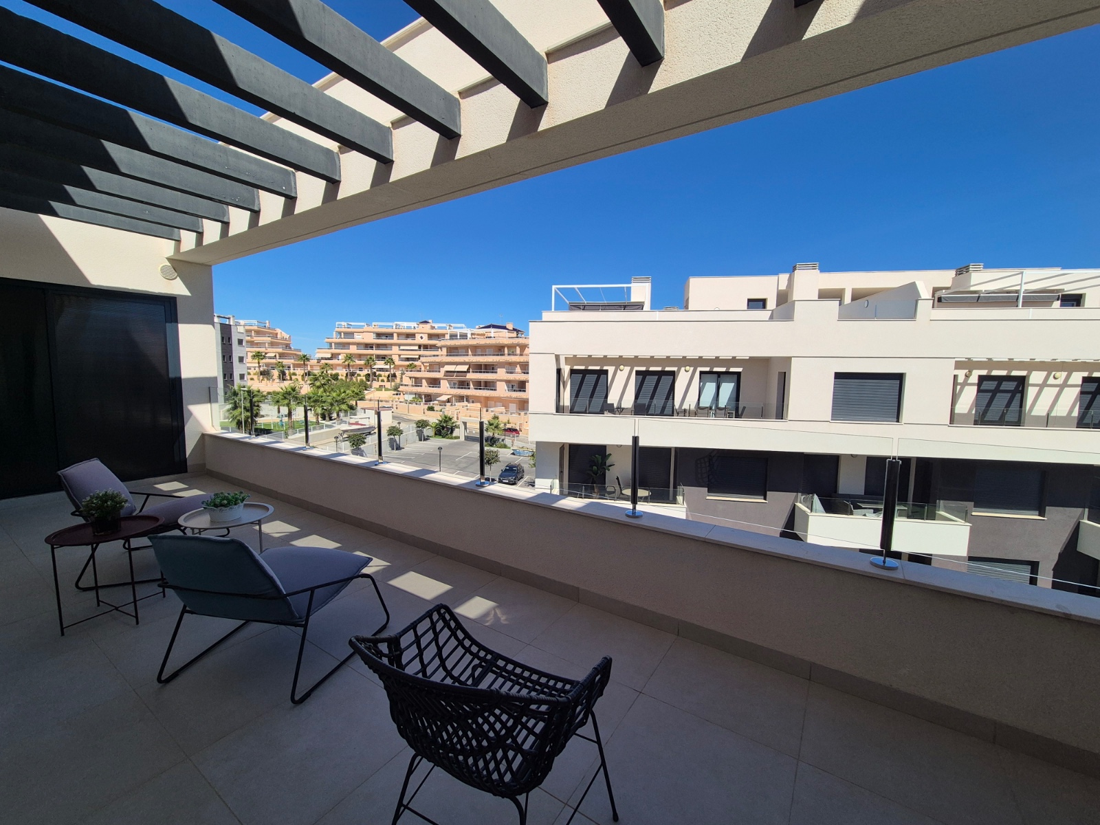 For sale - 3 Bedroom 2 Bathroom Penthouse in Orihuela - Inland  - Alicante