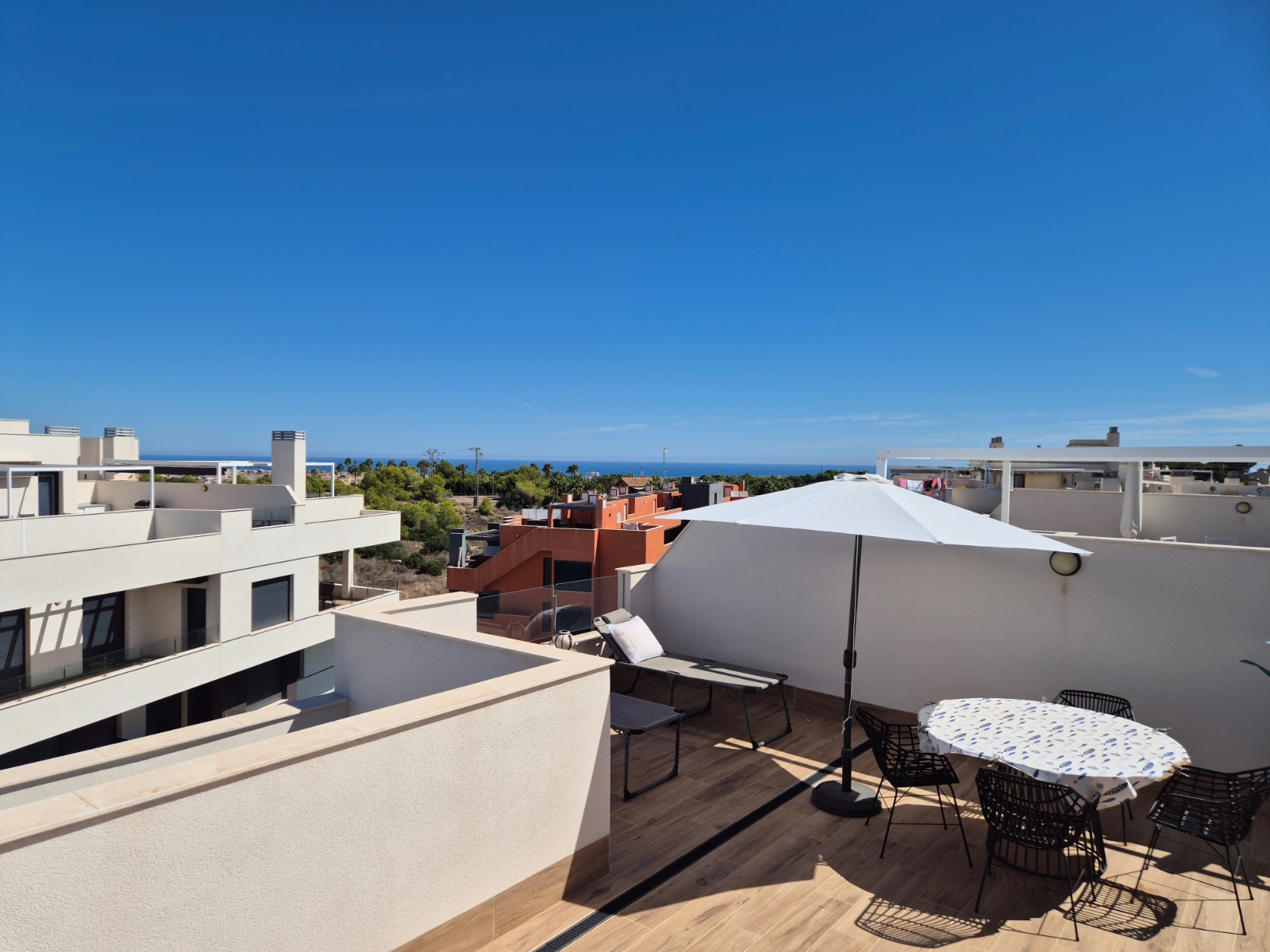 For sale - 3 Bedroom 2 Bathroom Penthouse in Orihuela - Inland  - Alicante