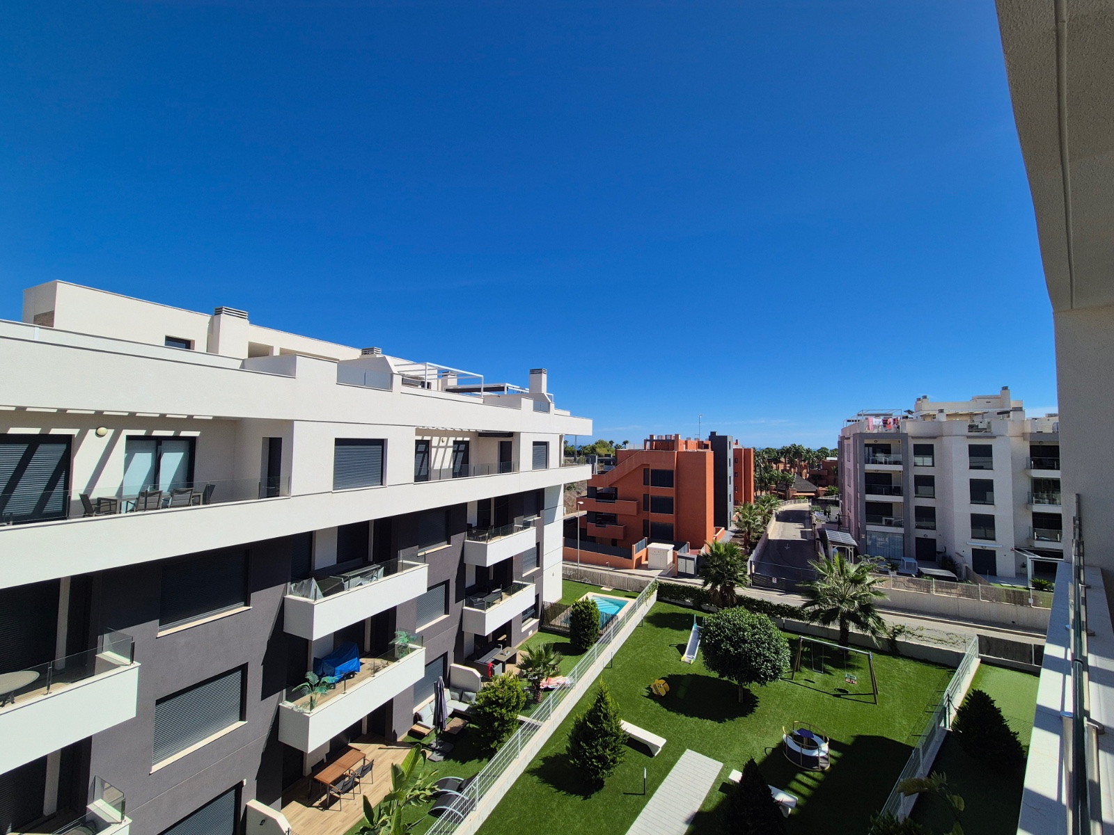 For sale - 3 Bedroom 2 Bathroom Penthouse in Orihuela - Inland  - Alicante