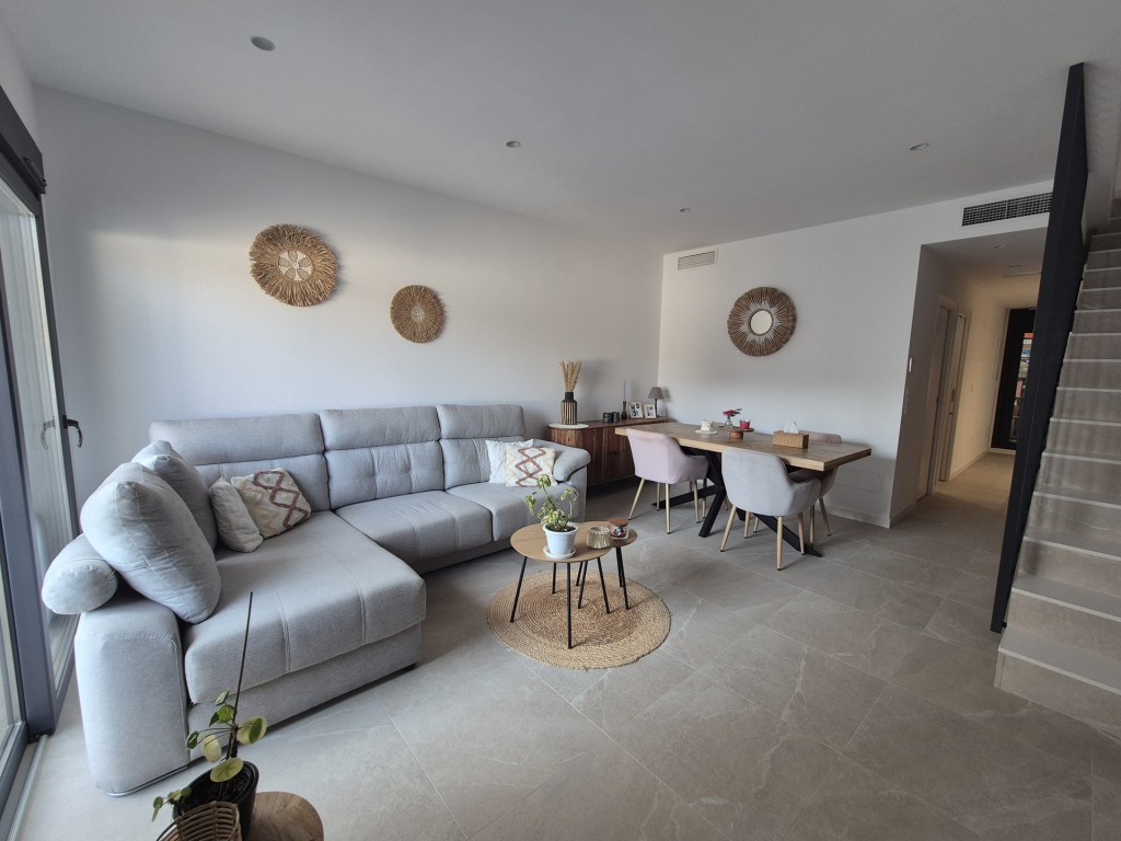 For sale - 3 Bedroom 2 Bathroom Terraced House in San Pedro del Pinatar - , San Pedro del Pinatar, Murcia, Spain - Murcia