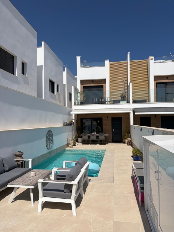 3 Bedroom 2 Bathroom Terraced House in San Pedro del Pinatar