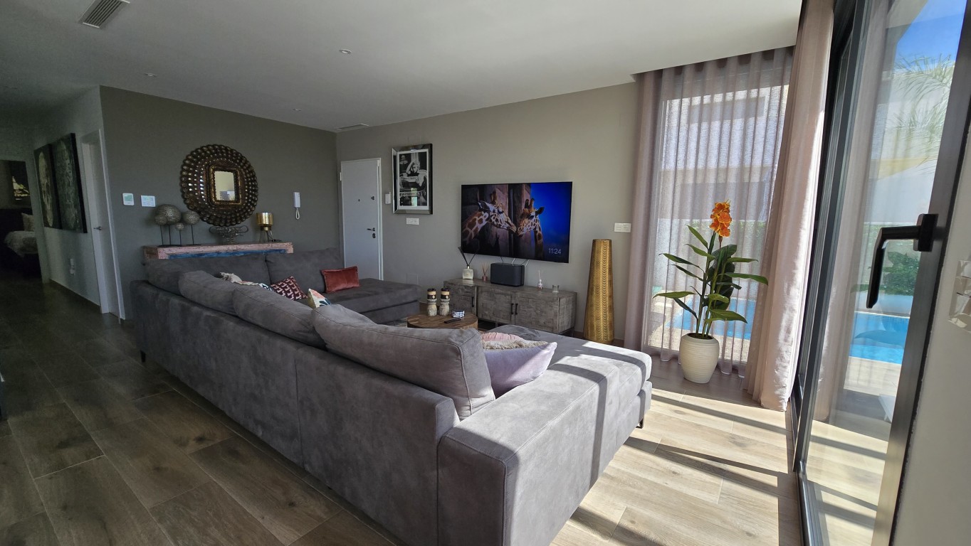 For sale - 3 Bedroom 2 Bathroom Villa in Los Montesinos - , Los Montesinos, Alicante, Spain - Alicante