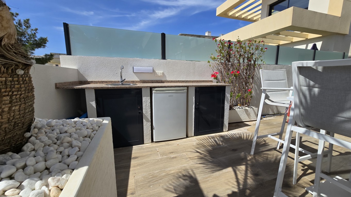 For sale - 3 Bedroom 2 Bathroom Villa in Los Montesinos - , Los Montesinos, Alicante, Spain - Alicante