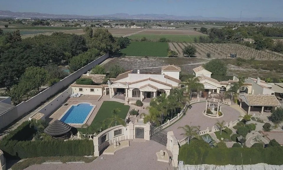 4 Bedroom 3 Bathroom Finca in Daya Vieja