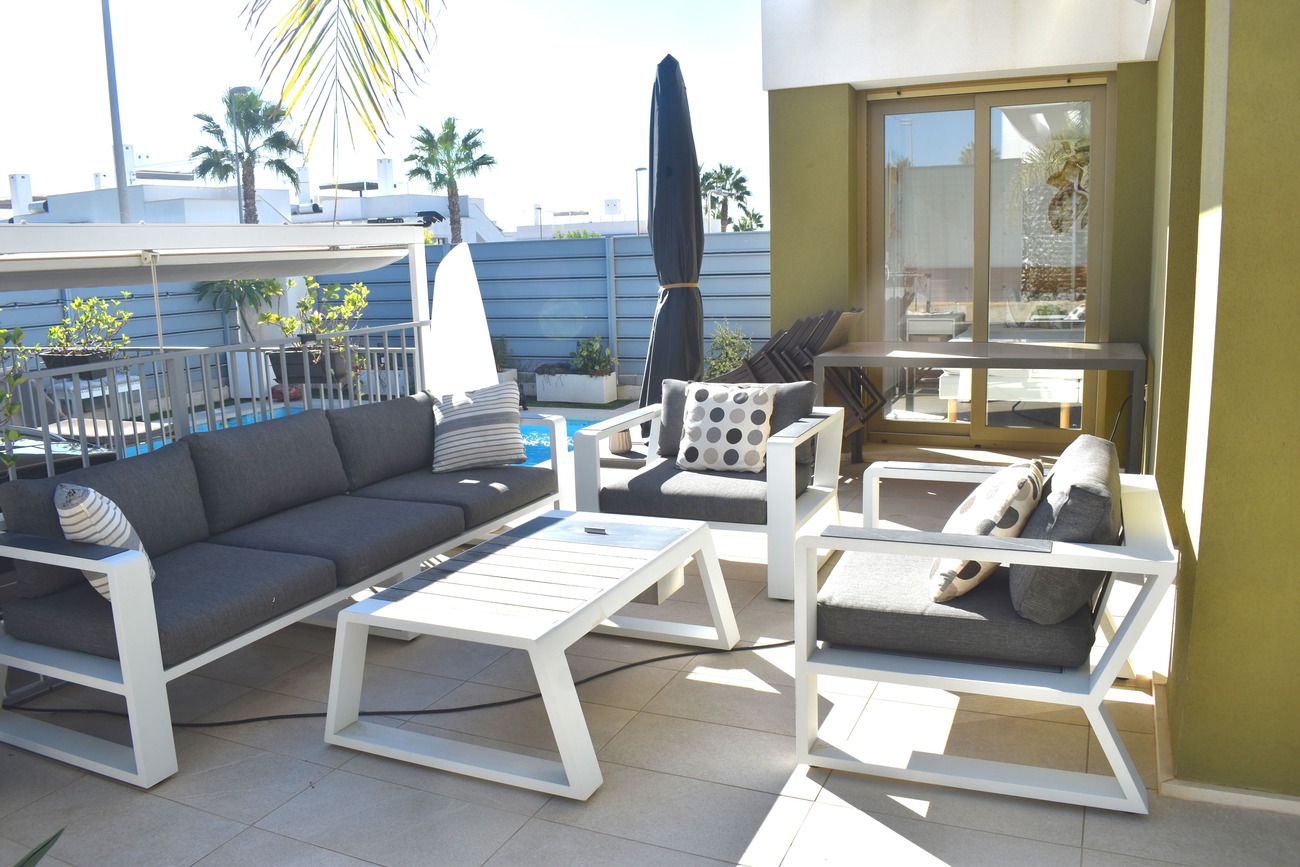 For sale - 3 Bedroom 2 Bathroom Villa in Vistabella Golf Entre Naranjos - Inland  - Alicante
