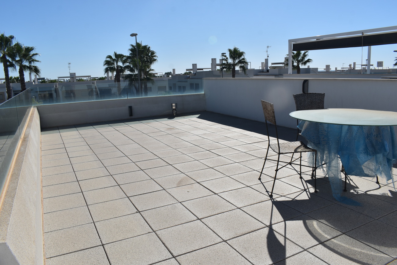 For sale - 3 Bedroom 2 Bathroom Villa in Vistabella Golf Entre Naranjos - Inland  - Alicante