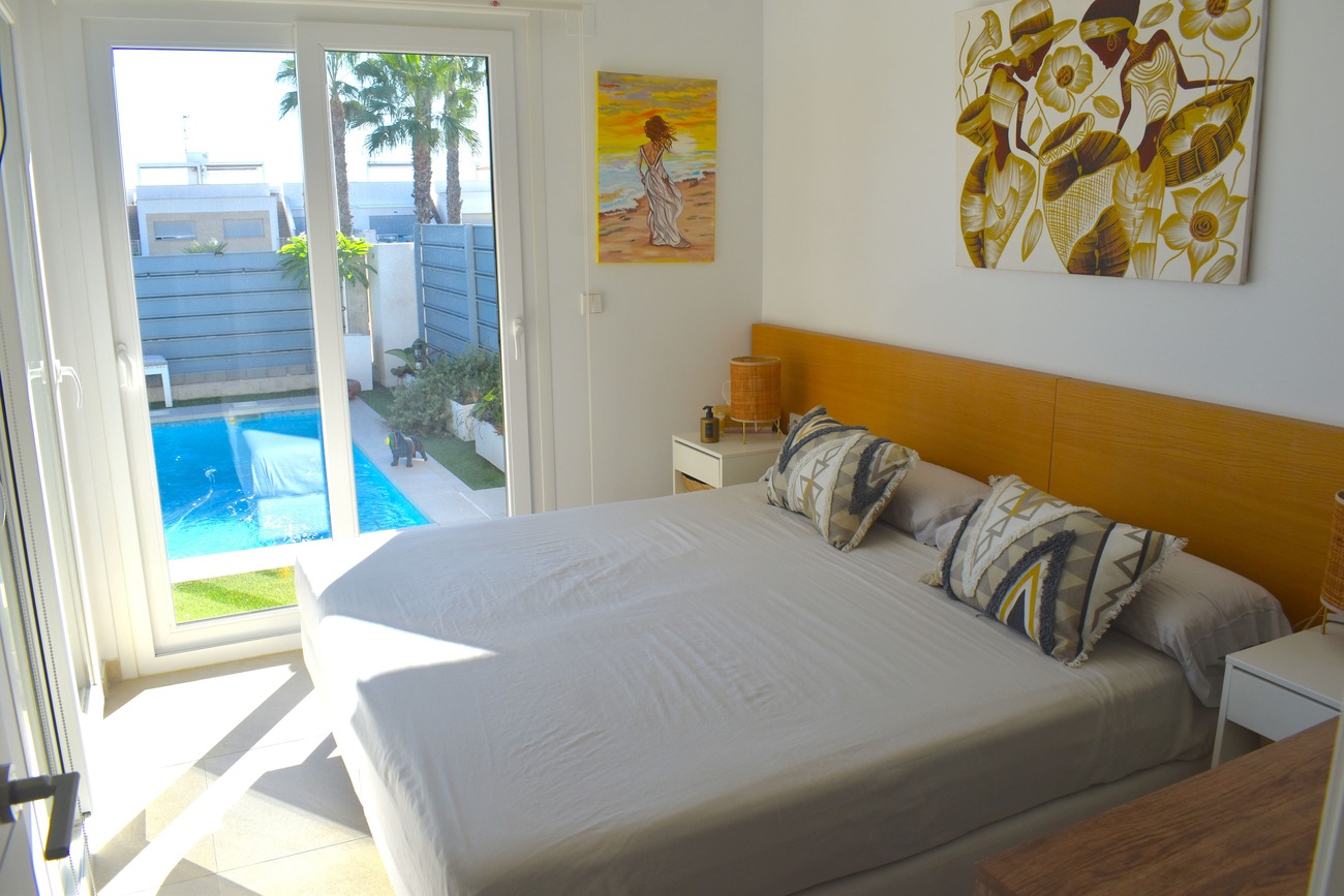 For sale - 3 Bedroom 2 Bathroom Villa in Vistabella Golf Entre Naranjos - Inland  - Alicante