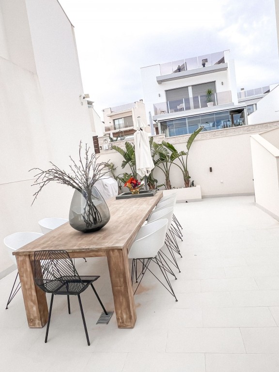 For sale - 4 Bedroom 3 Bathroom Villa in San Miguel de Salinas - , San Miguel de Salinas, Alicante, Spain - Alicante
