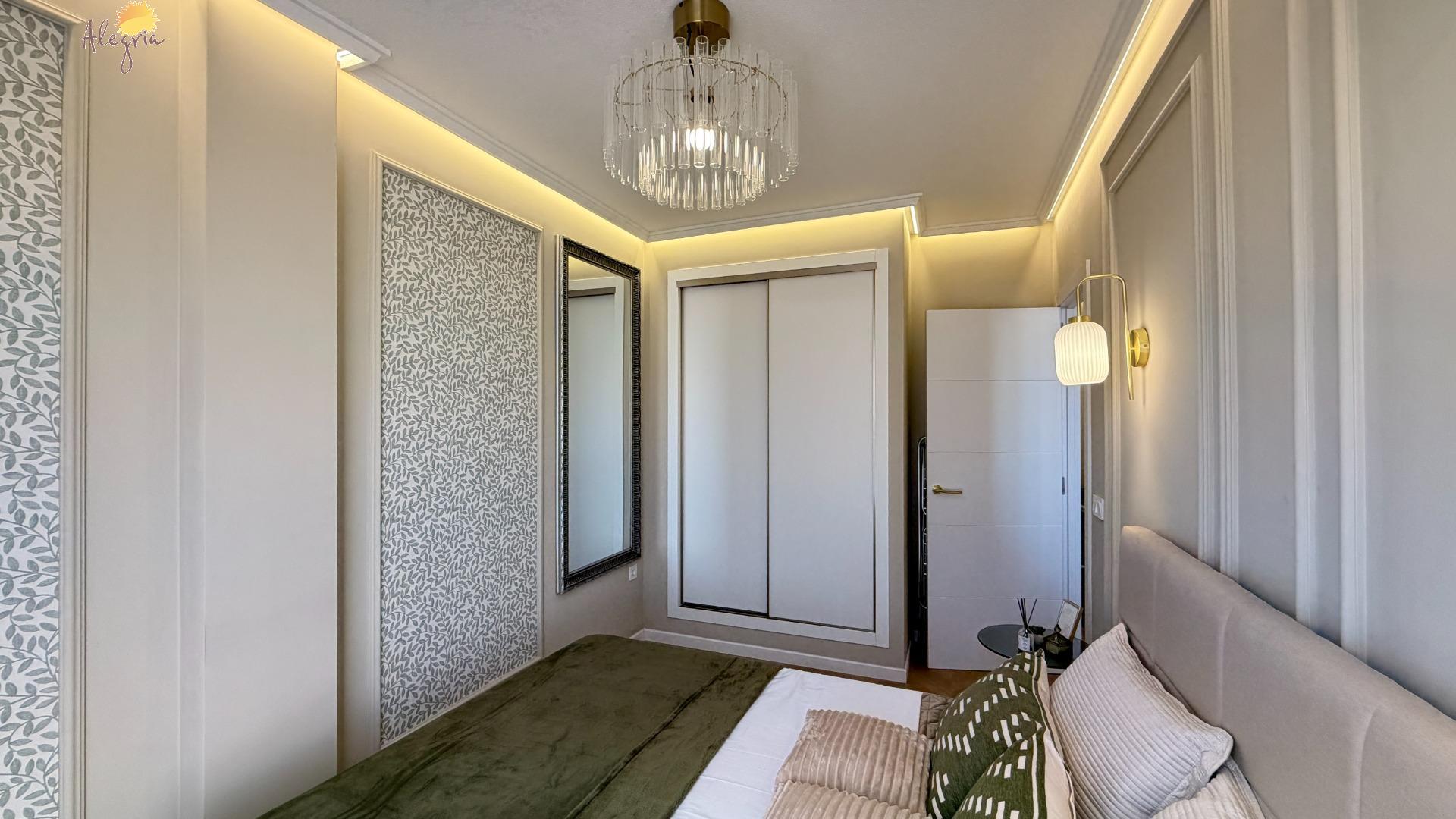 For sale - 2 Bedroom 1 Bathroom Apartment in Torrevieja - Estacion De Autobuses  - Alicante
