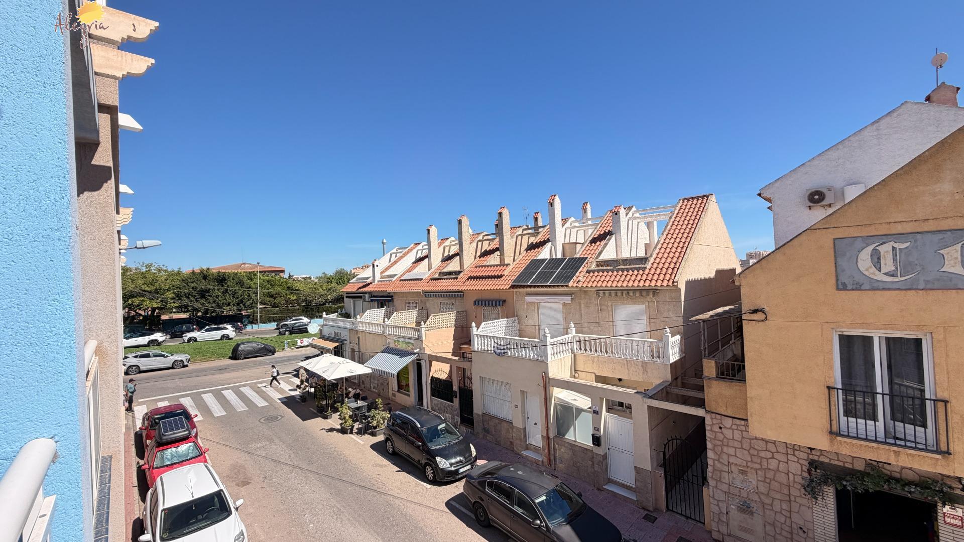 For sale - 2 Bedroom 1 Bathroom Apartment in Torrevieja - Estacion De Autobuses  - Alicante