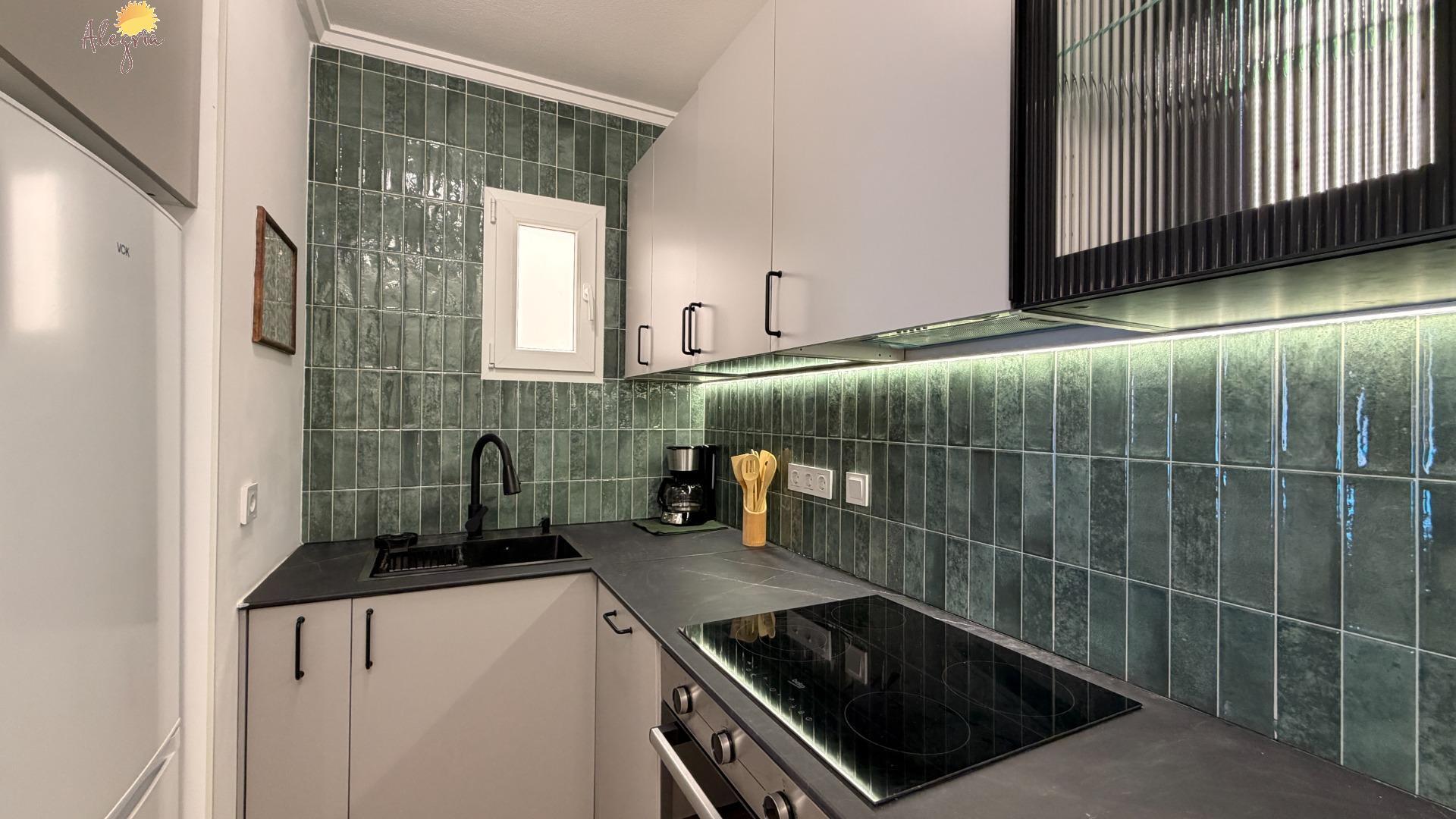 For sale - 2 Bedroom 1 Bathroom Apartment in Torrevieja - Estacion De Autobuses  - Alicante
