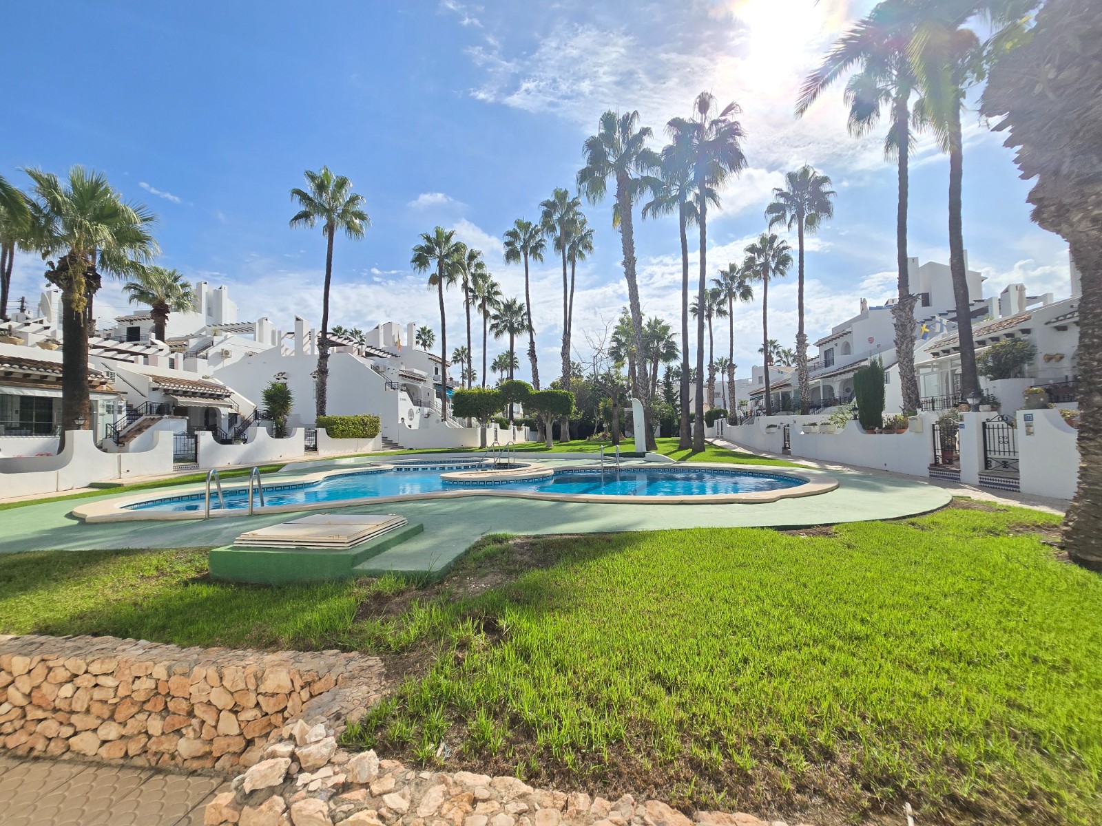 For sale - 2 Bedroom 1 Bathroom Town House in Villamartin - Costa Blanca  - Alicante
