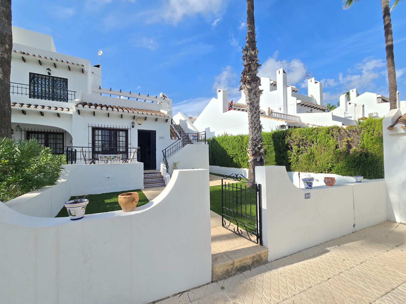 For sale - 2 Bedroom 1 Bathroom Town House in Villamartin - Costa Blanca  - Alicante