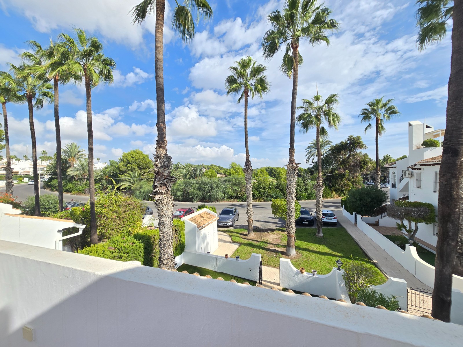 For sale - 2 Bedroom 1 Bathroom Town House in Villamartin - Costa Blanca  - Alicante