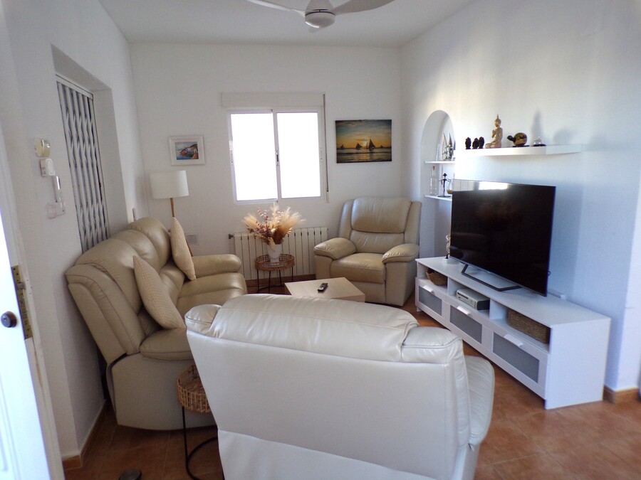 For sale - 3 Bedroom 2 Bathroom Detached Villa in Villamartin - , Villamartin, Alicante, Spain - Alicante