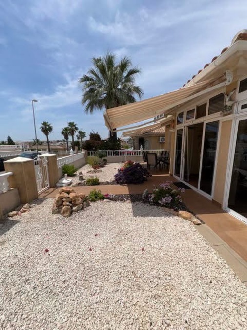 For sale - 2 Bedroom 2 Bathroom Detached Villa in Villamartin - , Villamartin, Alicante, Spain - Alicante