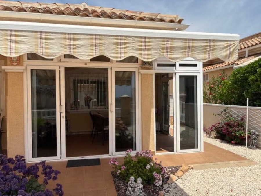 For sale - 2 Bedroom 2 Bathroom Detached Villa in Villamartin - , Villamartin, Alicante, Spain - Alicante