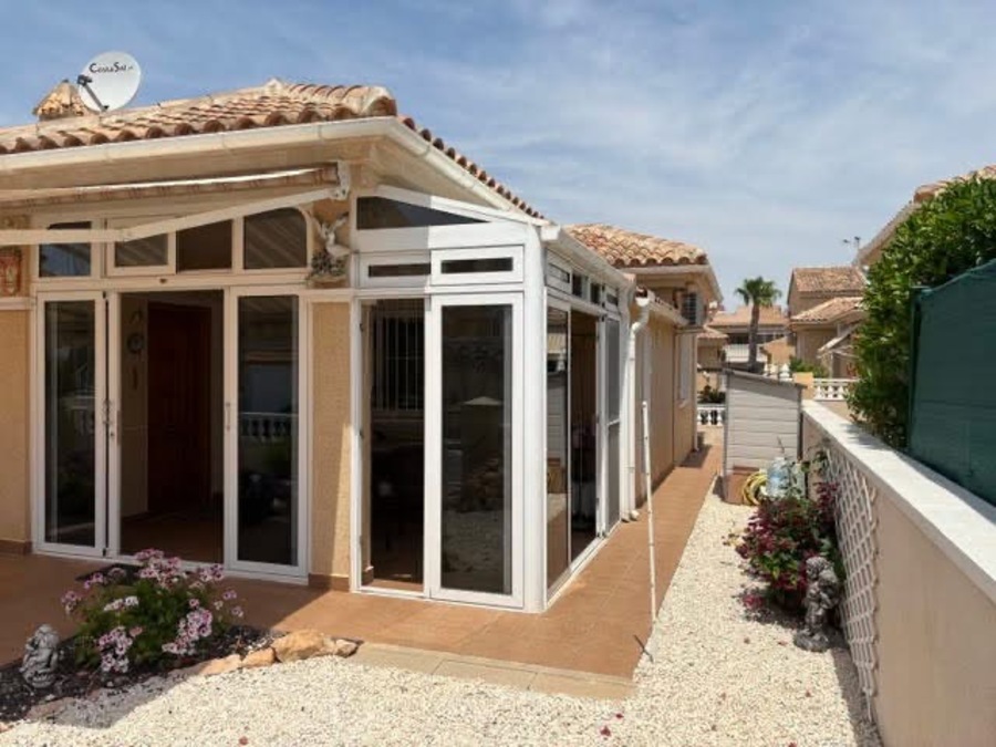 For sale - 2 Bedroom 2 Bathroom Detached Villa in Villamartin - , Villamartin, Alicante, Spain - Alicante
