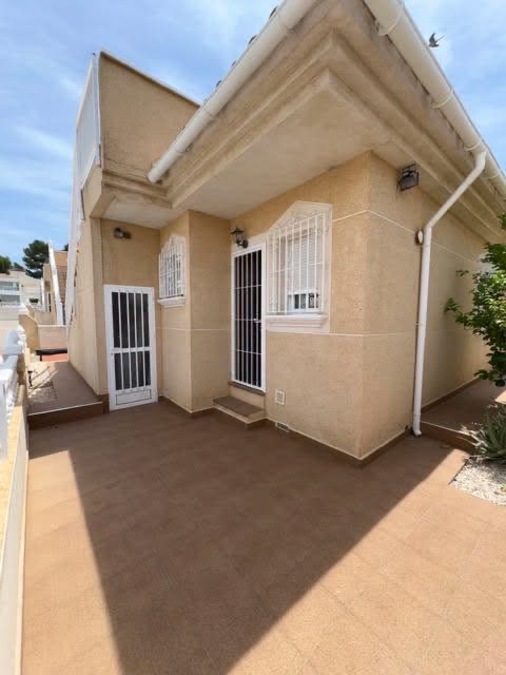 For sale - 2 Bedroom 2 Bathroom Detached Villa in Villamartin - , Villamartin, Alicante, Spain - Alicante