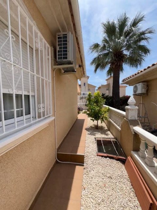 For sale - 2 Bedroom 2 Bathroom Detached Villa in Villamartin - , Villamartin, Alicante, Spain - Alicante