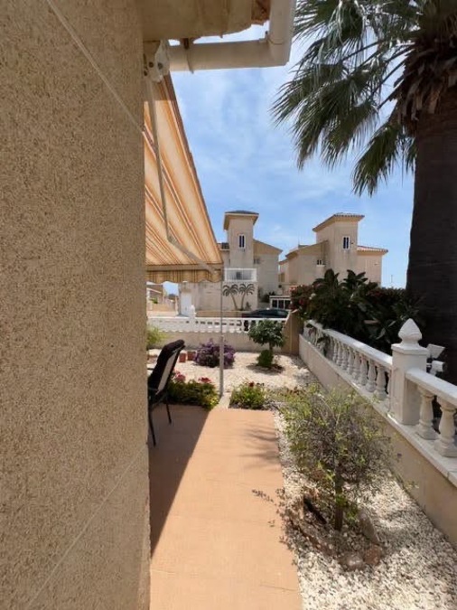 For sale - 2 Bedroom 2 Bathroom Detached Villa in Villamartin - , Villamartin, Alicante, Spain - Alicante