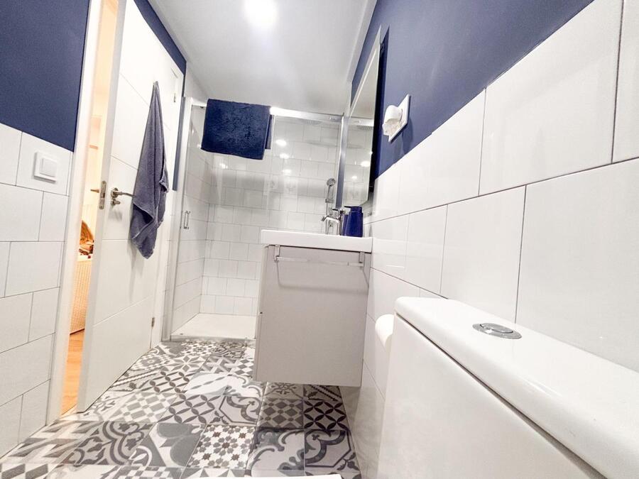 For sale - 3 Bedroom 2 Bathroom Apartment in Torrevieja - , Torrevieja, Alicante, Spain - Alicante
