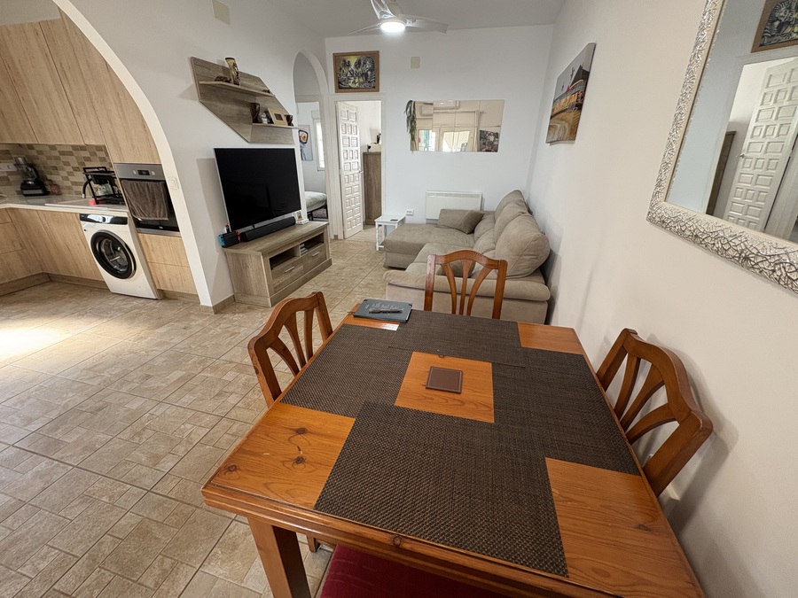 For sale - 2 Bedroom 1 Bathroom House in Villamartin - , Villamartin, Alicante, Spain - Alicante