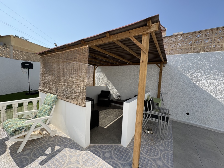For sale - 2 Bedroom 1 Bathroom House in Villamartin - , Villamartin, Alicante, Spain - Alicante