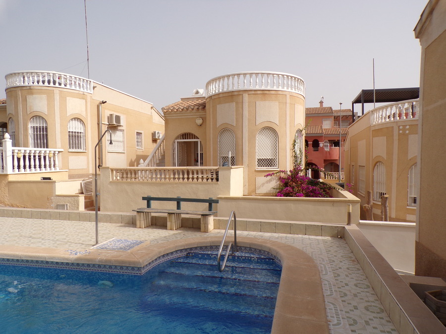 For sale - 2 Bedroom 1 Bathroom Detached Villa in Campoamor - , Campoamor, Alicante, Spain - Alicante