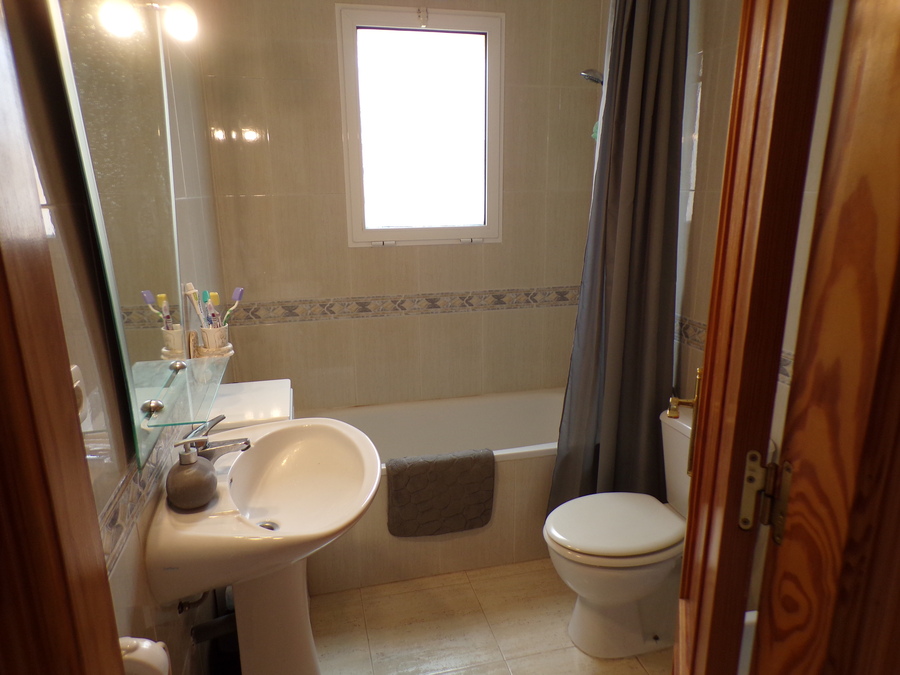 For sale - 2 Bedroom 1 Bathroom Detached Villa in Campoamor - , Campoamor, Alicante, Spain - Alicante
