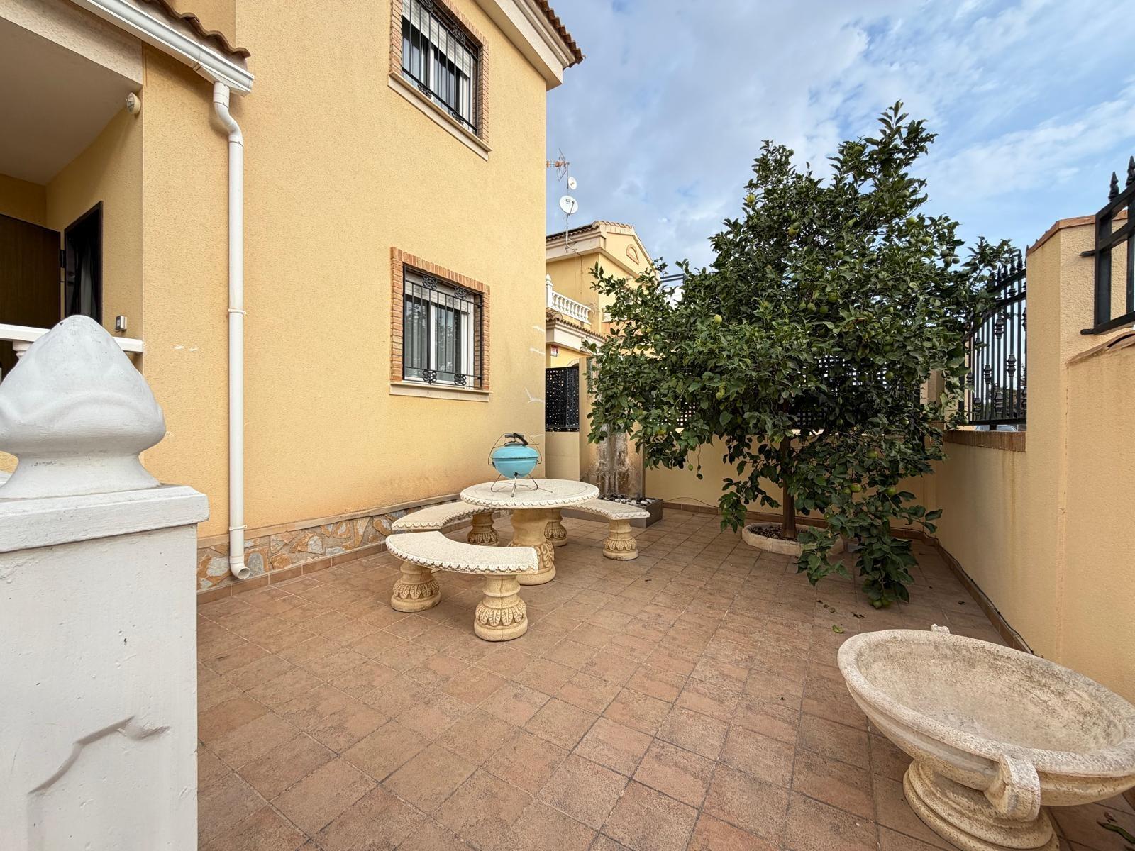 For sale - 4 Bedroom 2 Bathroom Villa in Orihuela Costa - Lomas De Don Juan  - Alicante