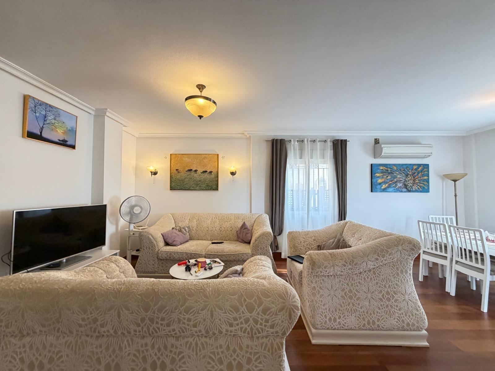 For sale - 4 Bedroom 2 Bathroom Villa in Orihuela Costa - Lomas De Don Juan  - Alicante