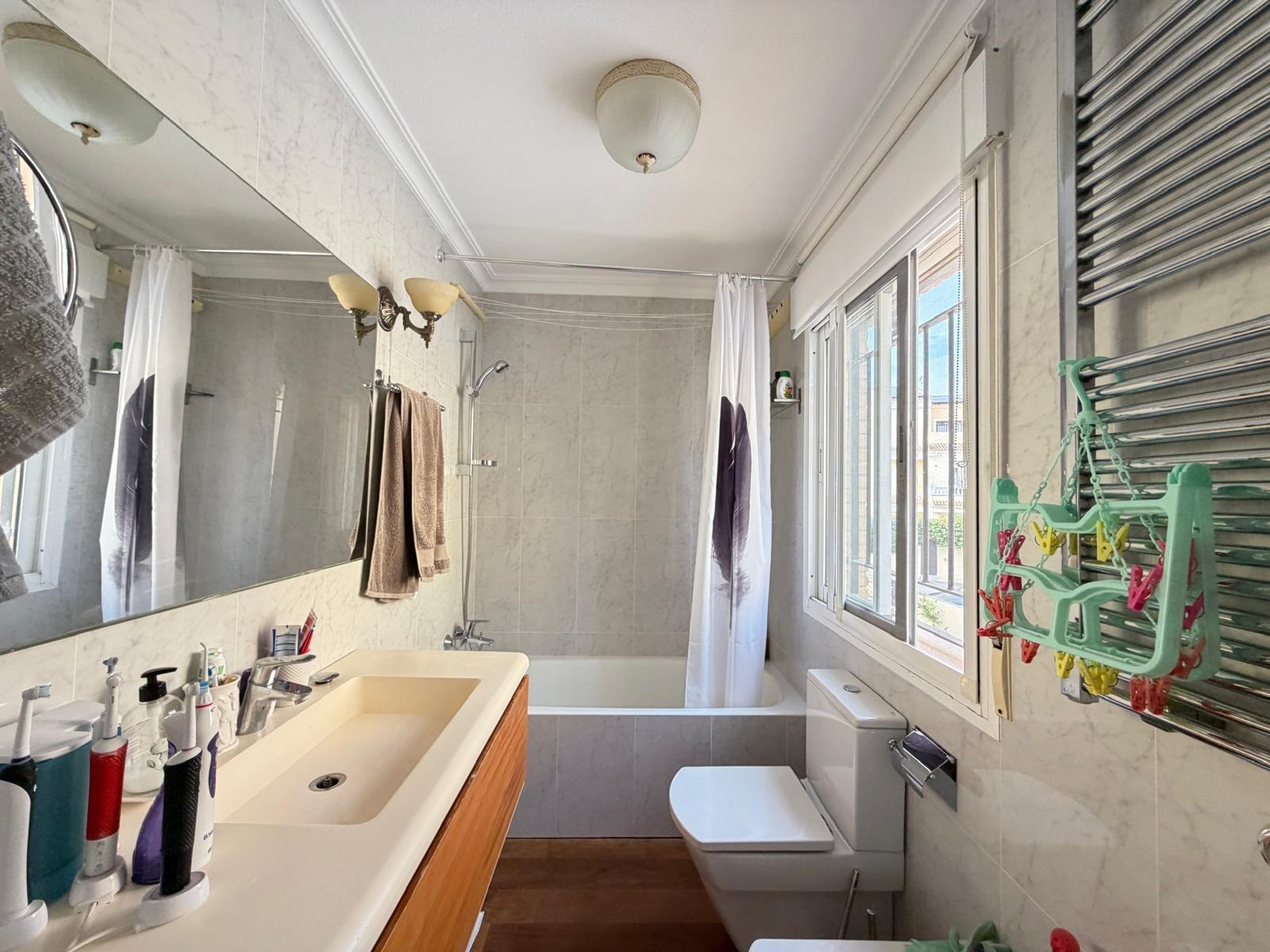 For sale - 4 Bedroom 2 Bathroom Villa in Orihuela Costa - Lomas De Don Juan  - Alicante