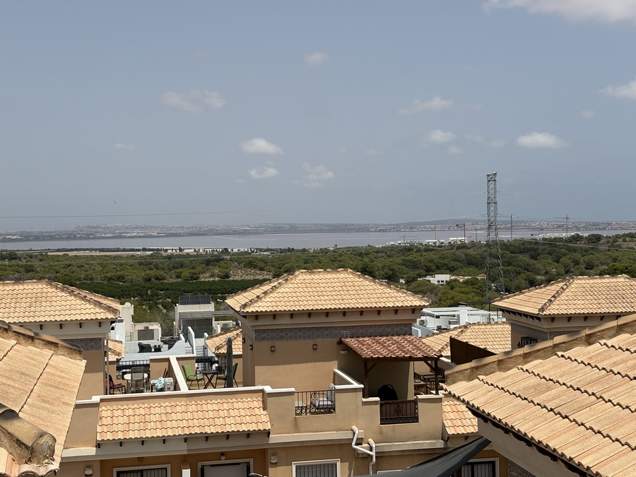 For sale - 3 Bedroom 2 Bathroom Townhouse in Villamartin - , Villamartin, Alicante, Spain - Alicante