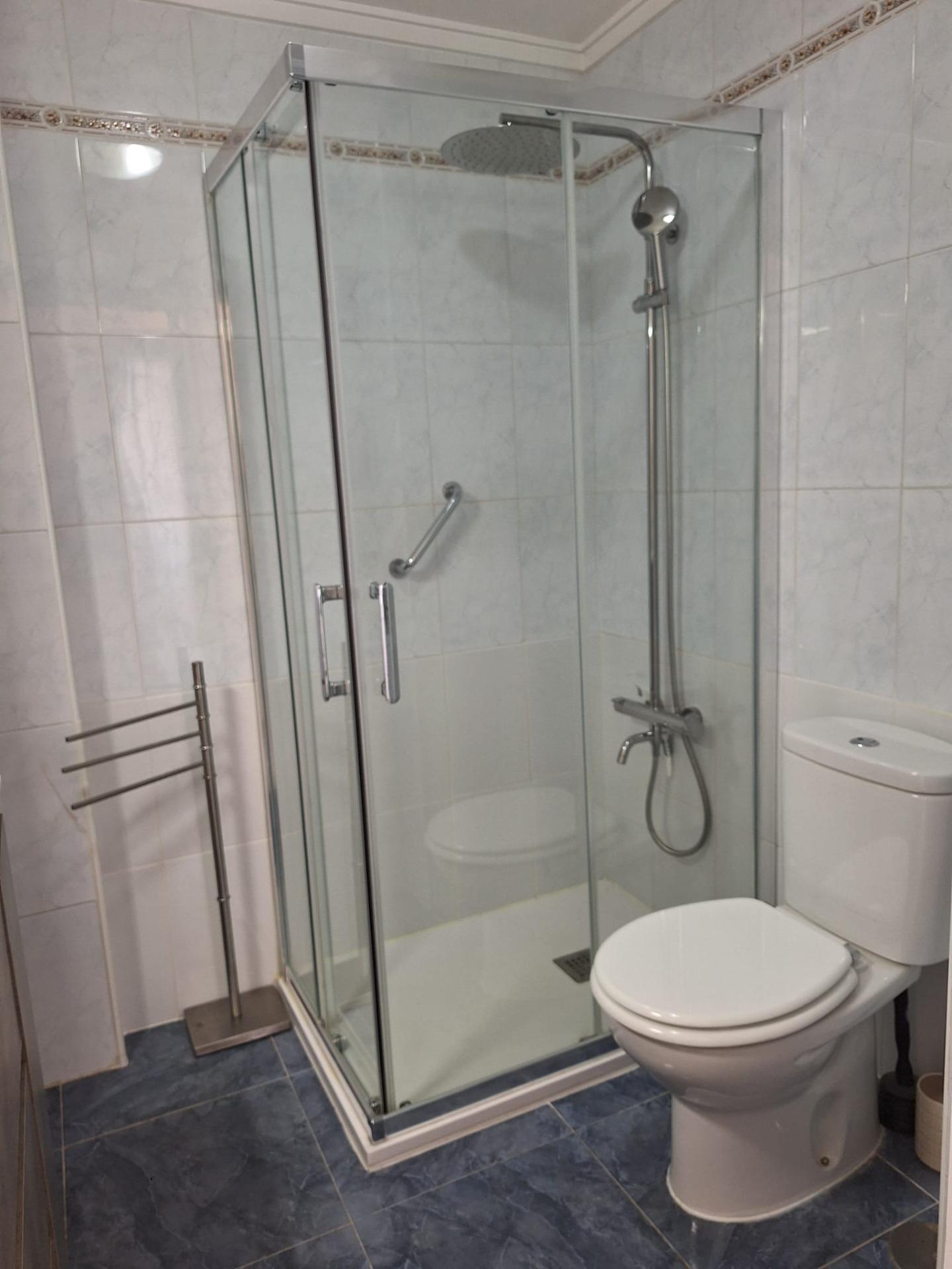 For sale - 2 Bedroom 1 Bathroom Apartment in Torrevieja - Nueva Torrevieja  - Alicante