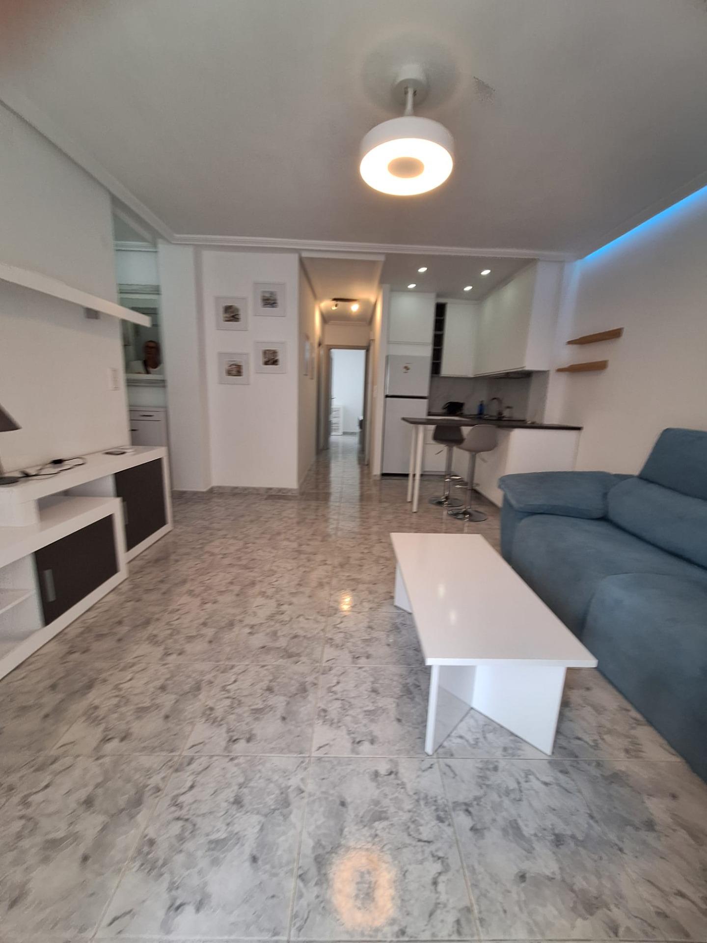 For sale - 2 Bedroom 1 Bathroom Apartment in Torrevieja - Nueva Torrevieja  - Alicante