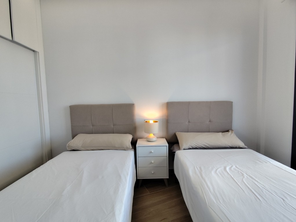 For sale - 3 Bedroom 2 Bathroom Penthouse in Villamartin - Villamartin  - Alicante