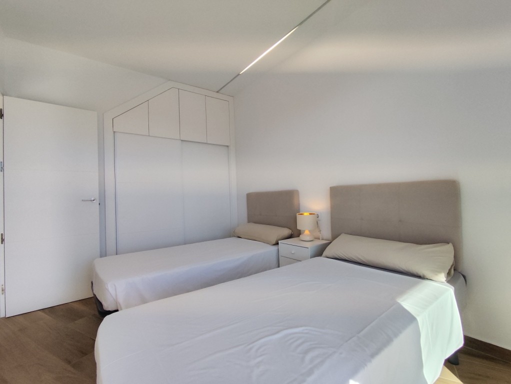 For sale - 3 Bedroom 2 Bathroom Penthouse in Villamartin - Villamartin  - Alicante
