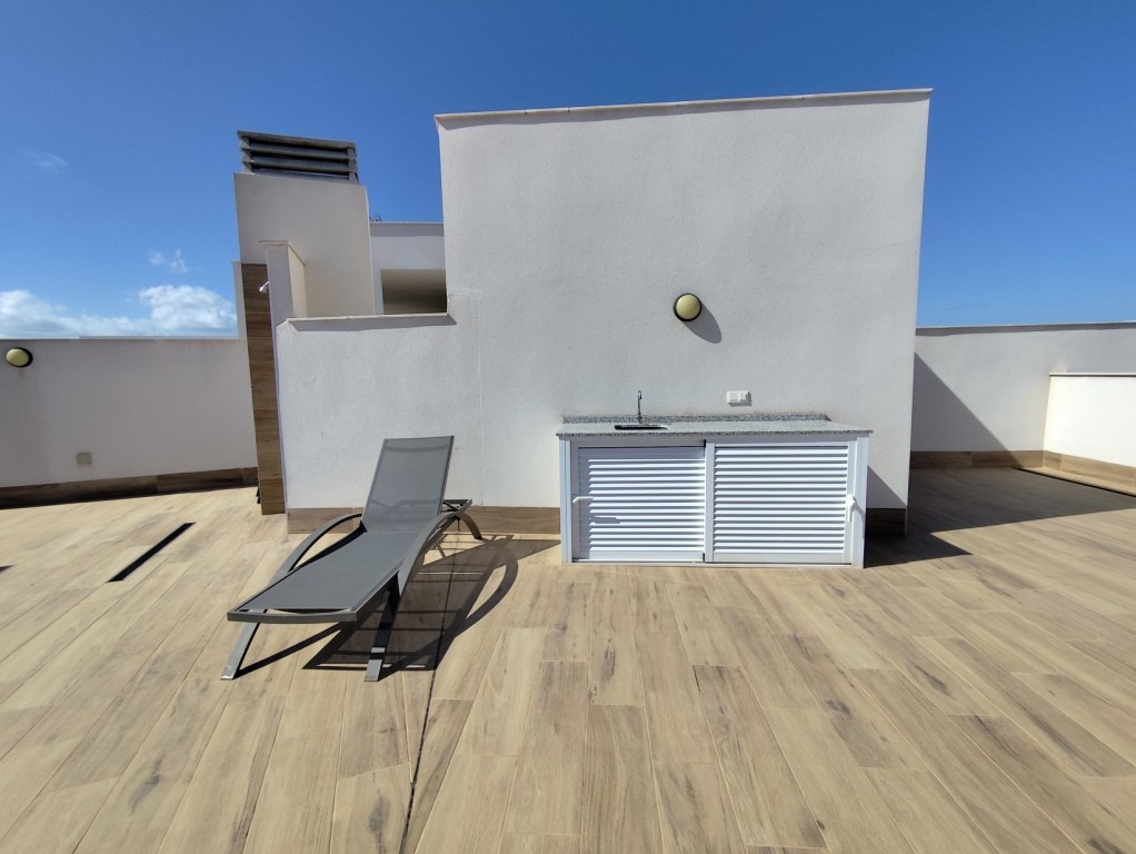 For sale - 3 Bedroom 2 Bathroom Penthouse in Villamartin - Villamartin  - Alicante