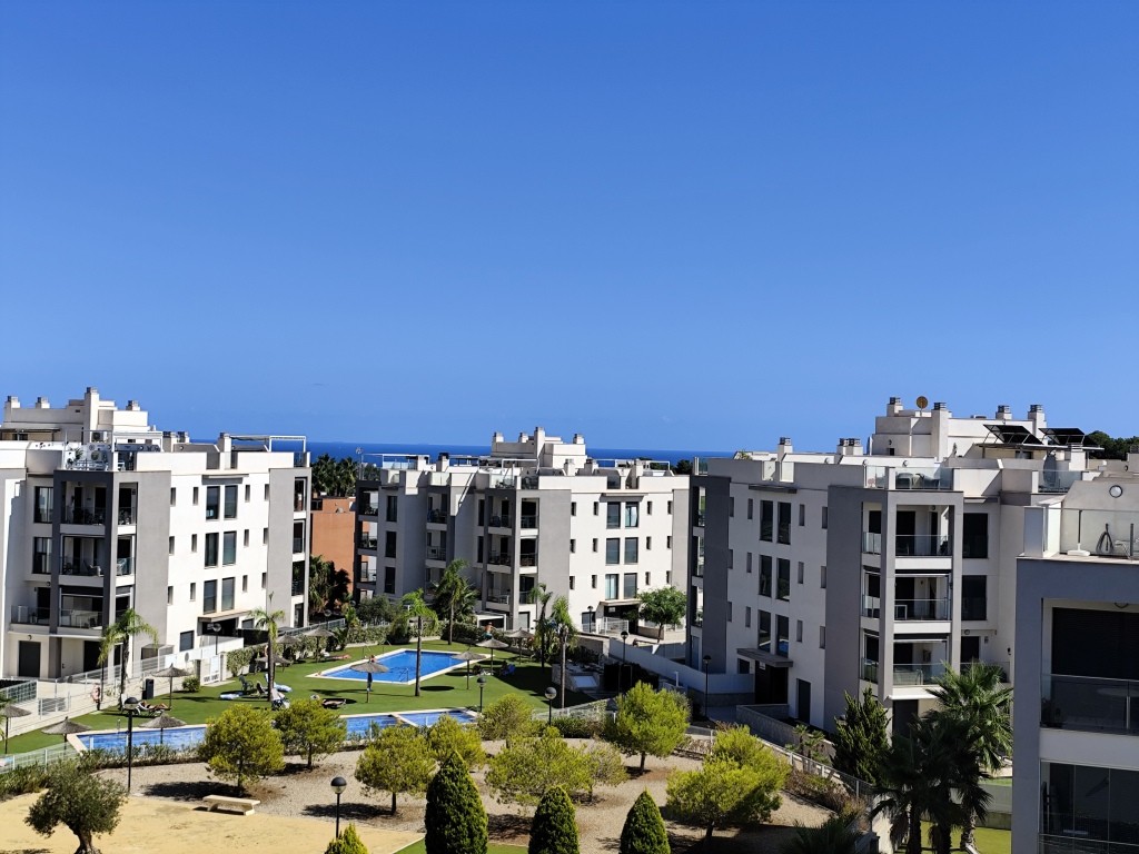 For sale - 3 Bedroom 2 Bathroom Penthouse in Villamartin - Villamartin  - Alicante