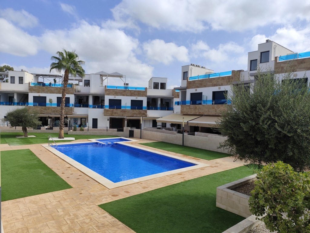 For sale - 3 Bedroom 3 Bathroom Townhouse in Bigastro - Bigastro  - Alicante