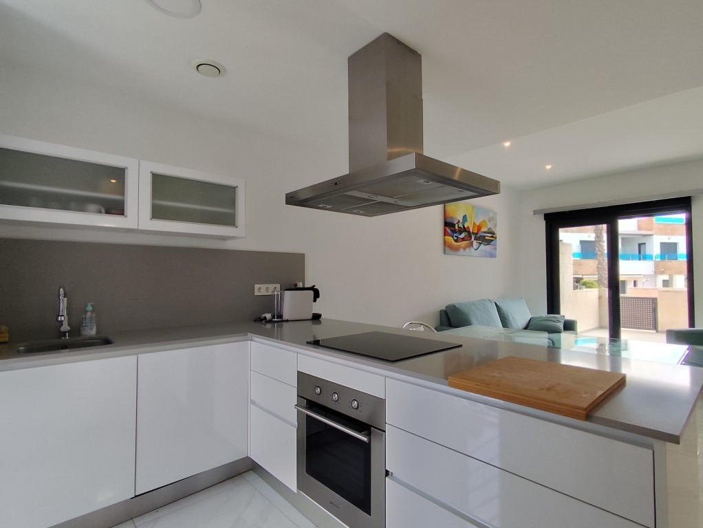 For sale - 3 Bedroom 3 Bathroom Townhouse in Bigastro - Bigastro  - Alicante