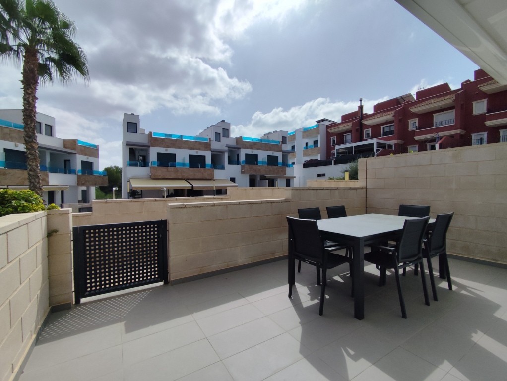 For sale - 3 Bedroom 3 Bathroom Townhouse in Bigastro - Bigastro  - Alicante