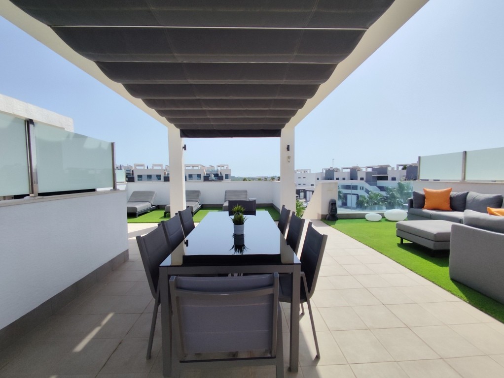 For sale - 3 Bedroom 2 Bathroom Penthouse in El Raso - El Raso  - Alicante