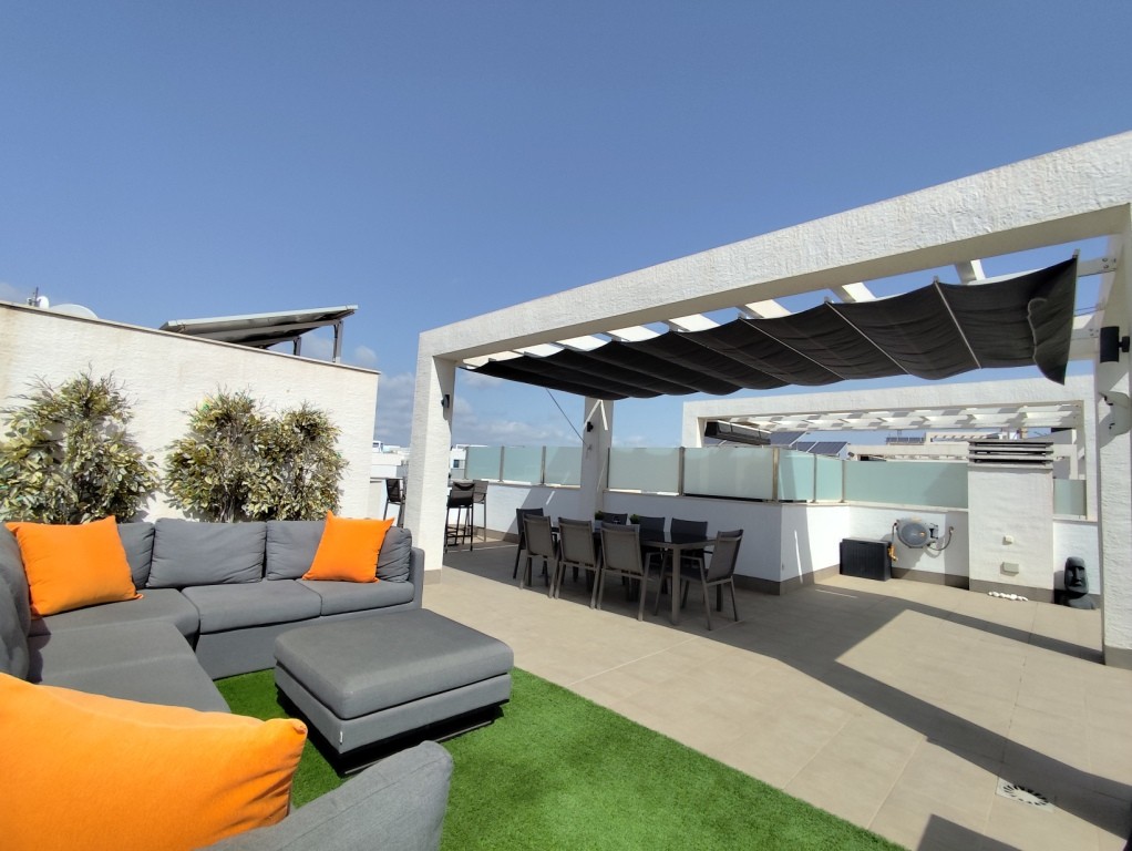 For sale - 3 Bedroom 2 Bathroom Penthouse in El Raso - El Raso  - Alicante